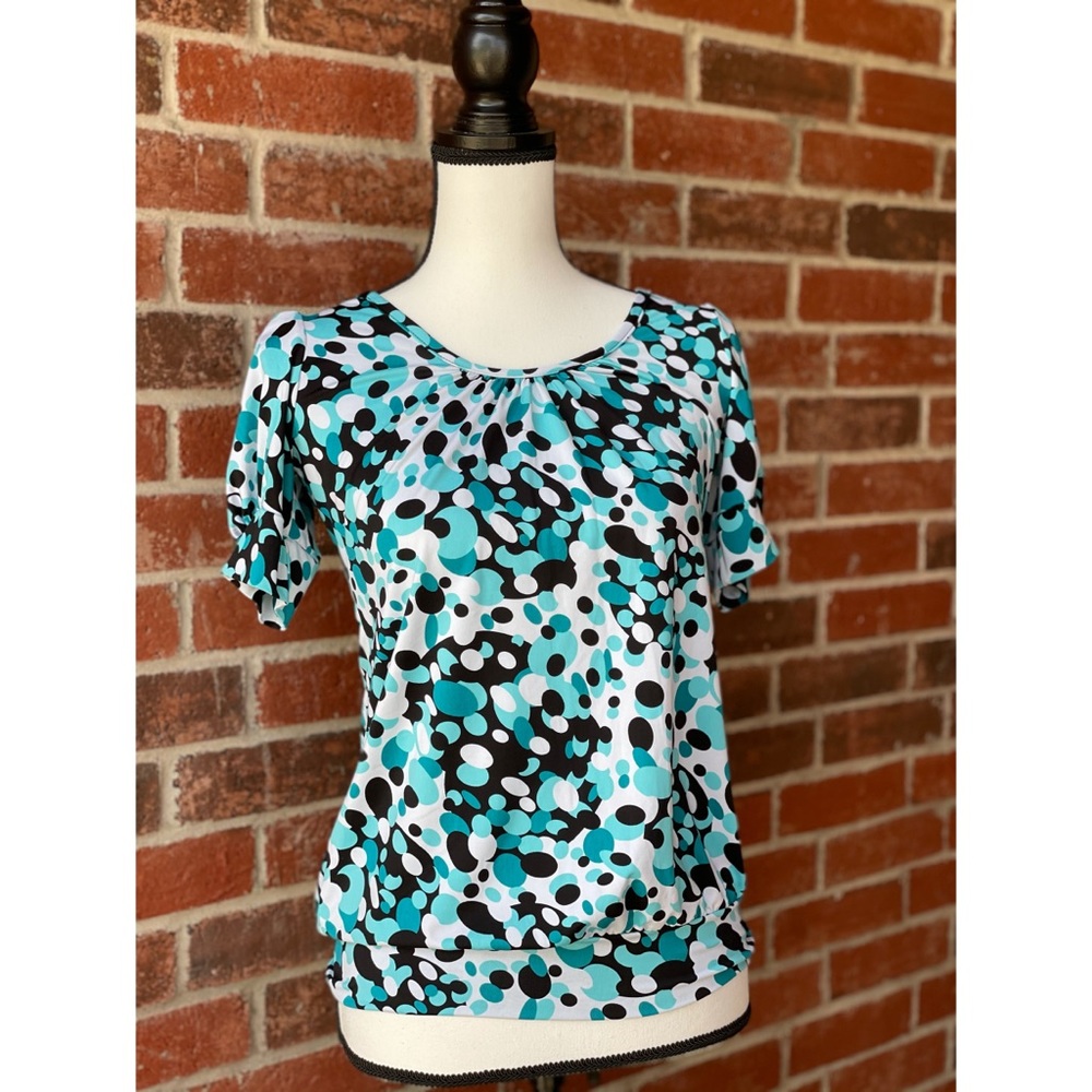 Dots Print Top in size S